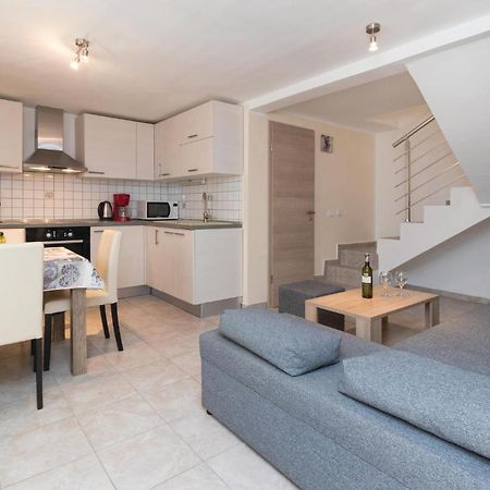Gorgeous Home In Zadar With Wifi Extérieur photo