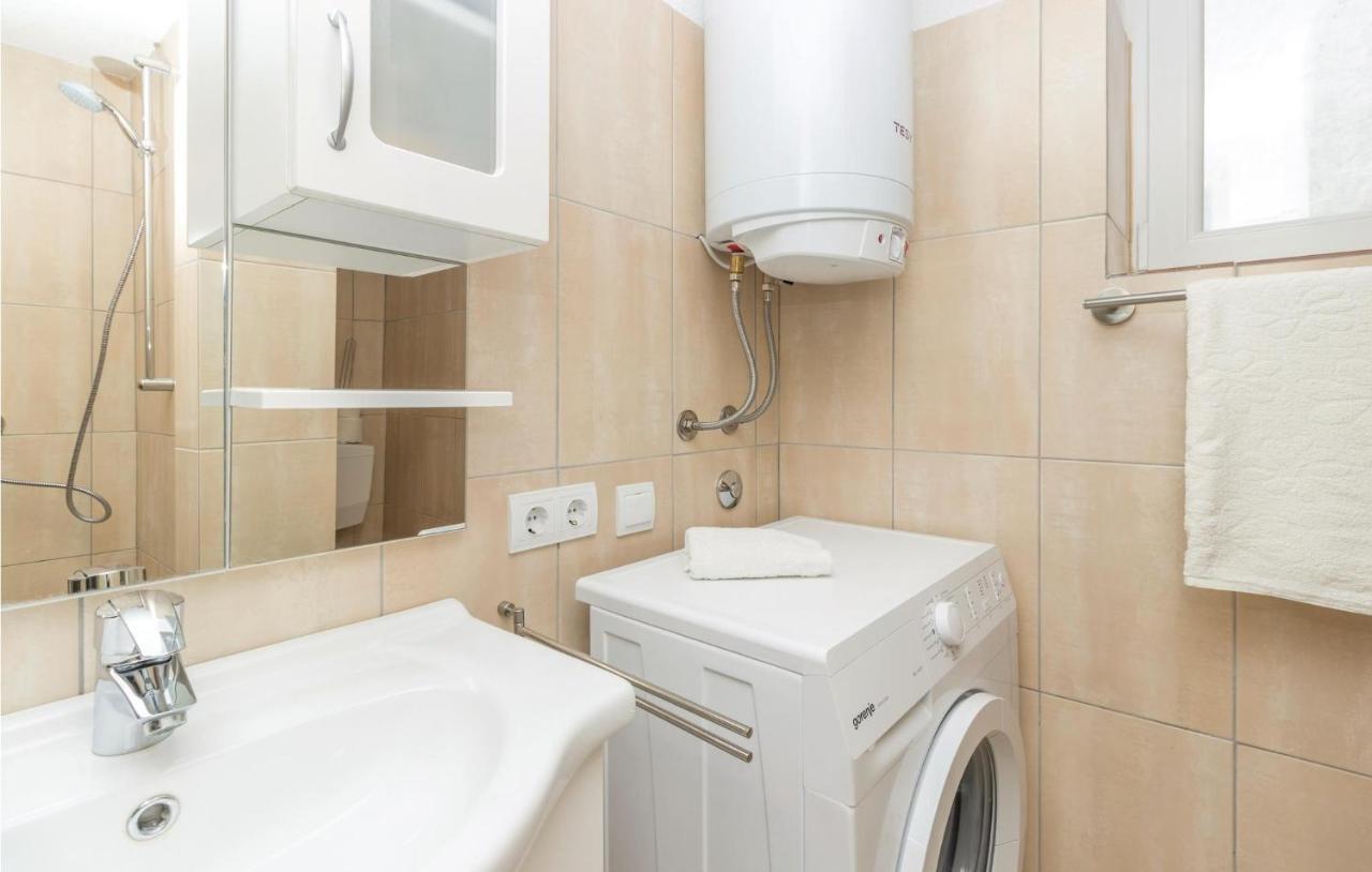 Gorgeous Home In Zadar With Wifi Extérieur photo