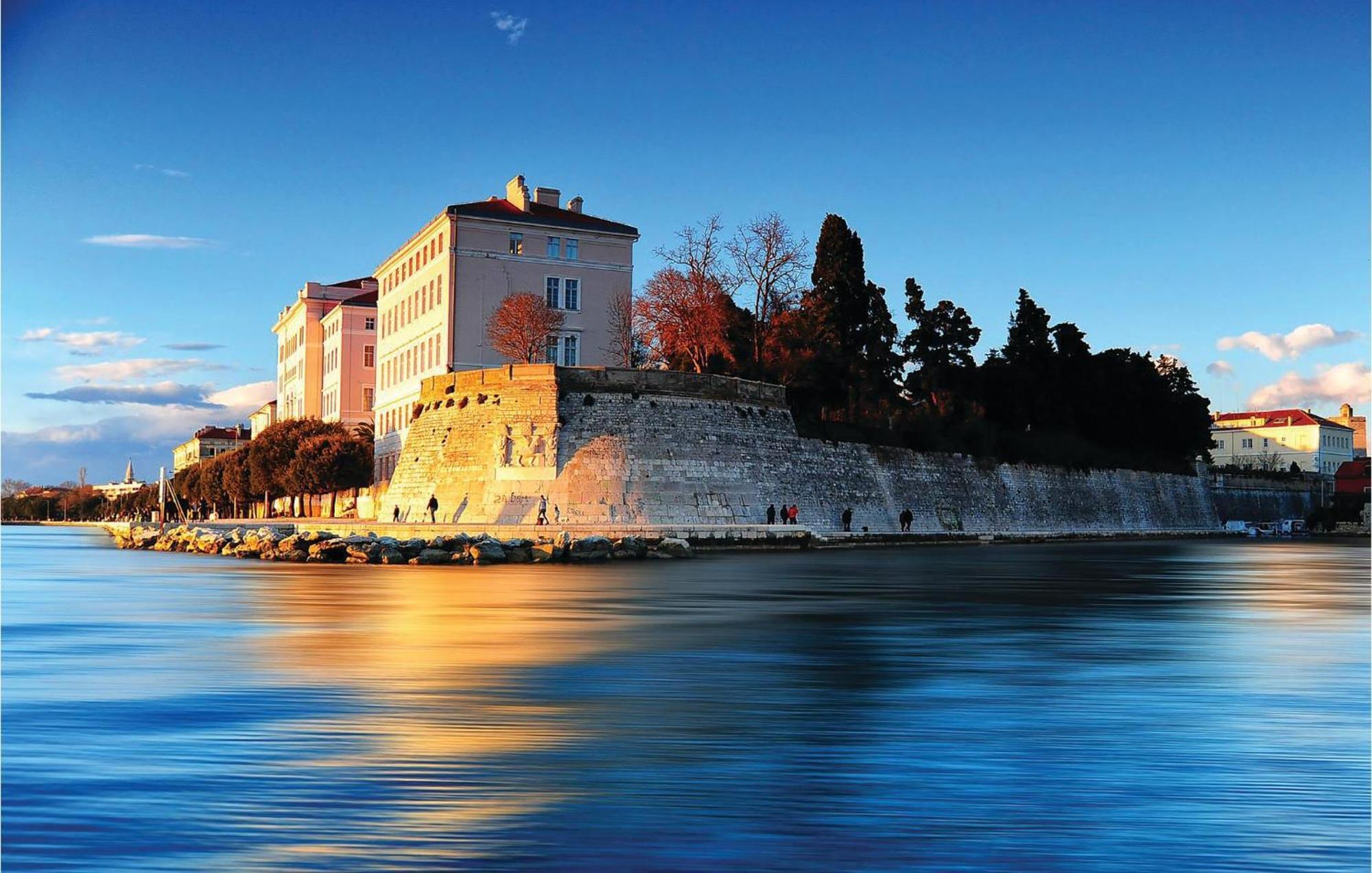 Gorgeous Home In Zadar With Wifi Extérieur photo