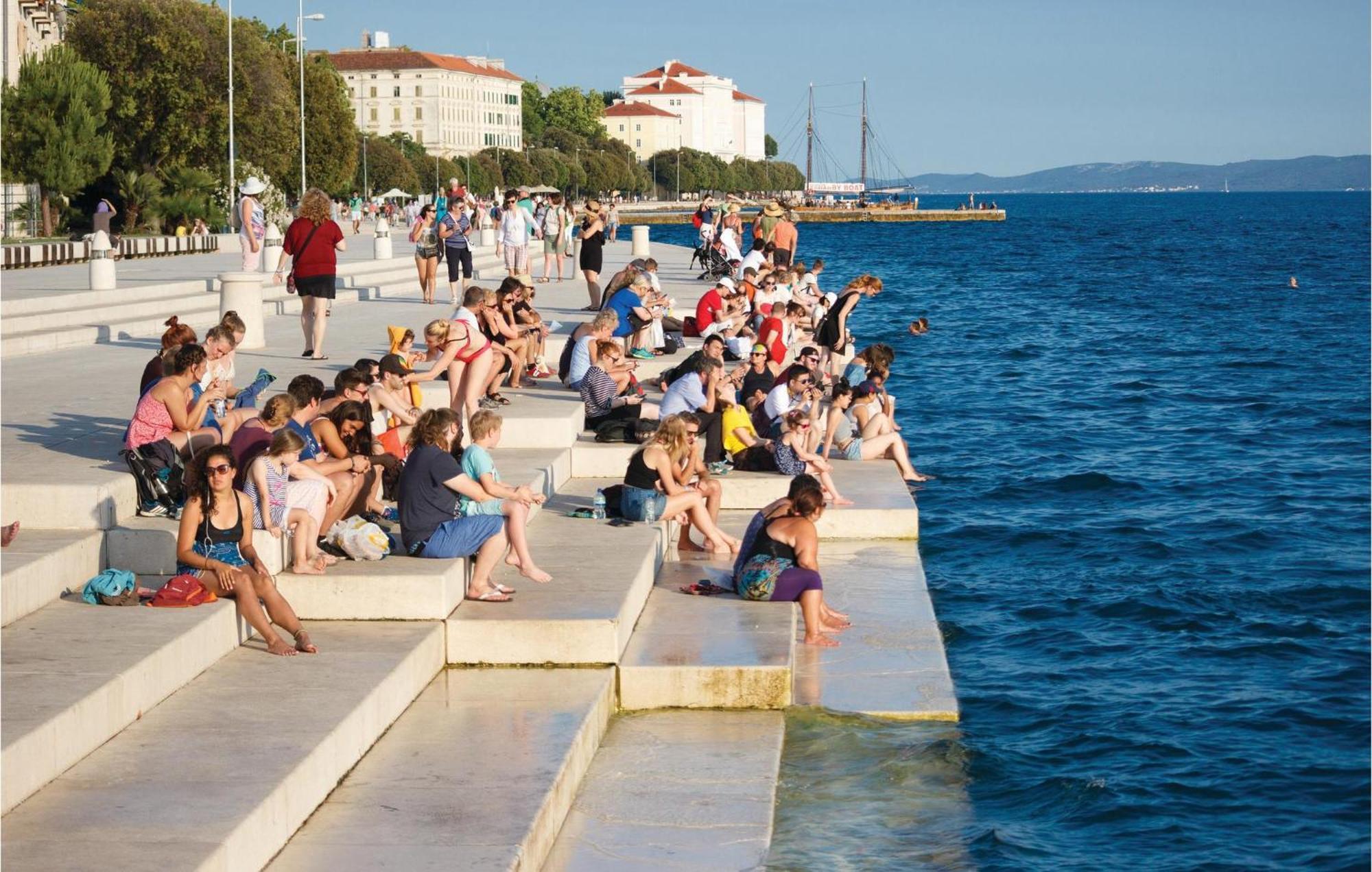 Gorgeous Home In Zadar With Wifi Extérieur photo